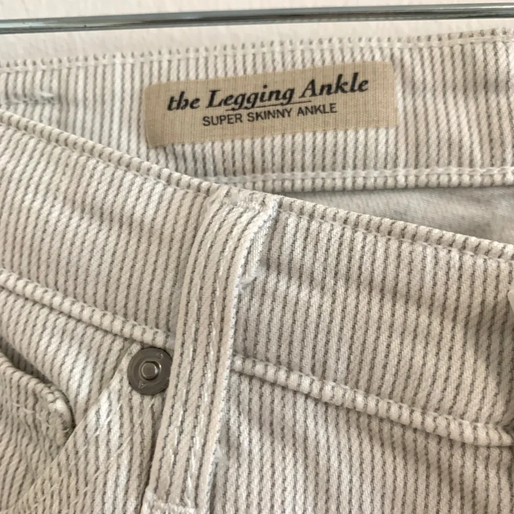 AG Jeans The Legging Ankle Jean in White with Gray Stripes - Picture 1 of 3